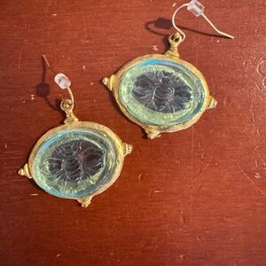 Vintage Gold Bee Intaglio Drop Earrings